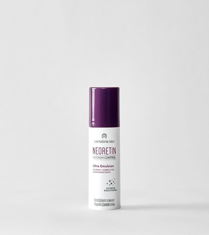 medium-neoretin_discrom-control-ultra-emulsion_packshot_grey-background_front_2025