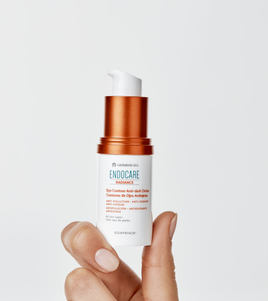 Contorno de ojos antiojeras